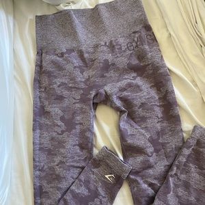 High waisted purple camo gym shark leggings
